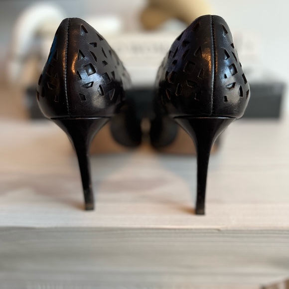 Banana Republic Leather Pumps - Picture 2 of 5